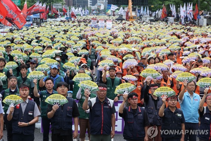'영업익 N%'로 번진 노란봉투법 후폭풍...정부, 혼란 속 뒤늦게 교통 정... - 뉴스 썸네일 이미지